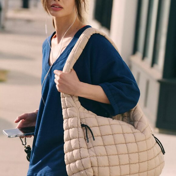 Quilted Carryall Bag - Picture 6 of 6